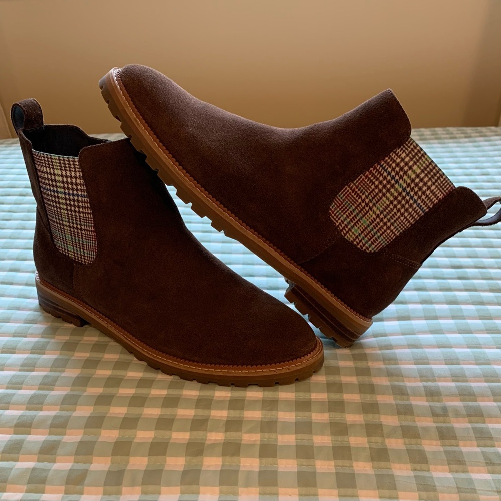 Lands’ End Women’s Side Zip Lug Chelsea Boots
